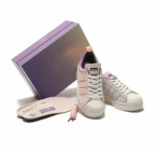 Adidas "Girls are Awesome" Superstar - Ladies 7.5